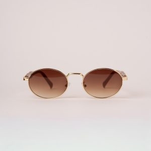Óculos de Sol Verona - Armação de cor marrom e dourado com lente marrom degradê.